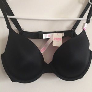New with tags Victoria secret tshirt bra